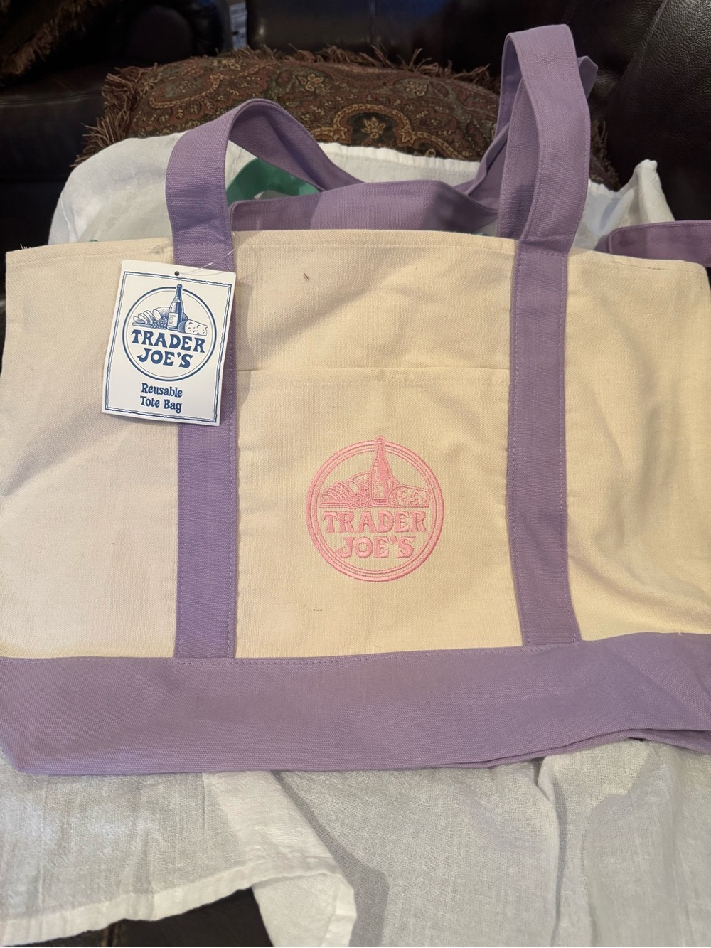 Trader Joe’s Large Lavender tote (1)+ Pastel Canvas mini totes (4) NWT - Picture 2 of 6